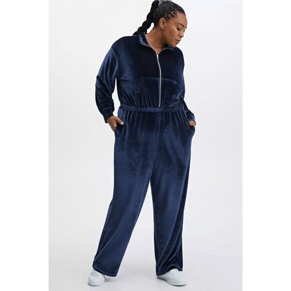 NWT Size XL Fabletics Velour Zip Up Wide Leg Jumpsuit - Picture 1 of 1